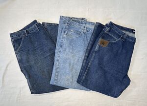 Men's Wrangler Jean Lot of Three Size 44 X 32 and 42 X 30 Work Jeans Riggs
